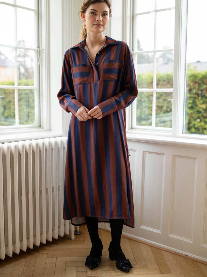 Danefae København - Wholesale Dress - Women's - Danefolk Sateen Twill Dress Dark Navy/Dark Merlot6