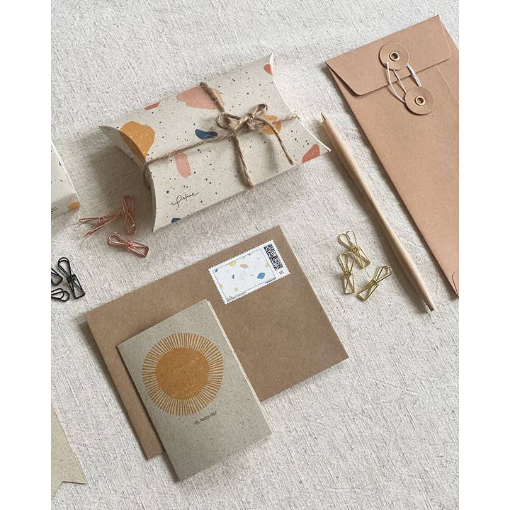 Pikfine eGbR - Wholesale Gift Box - Colourful Terrazzo Pillowbox2