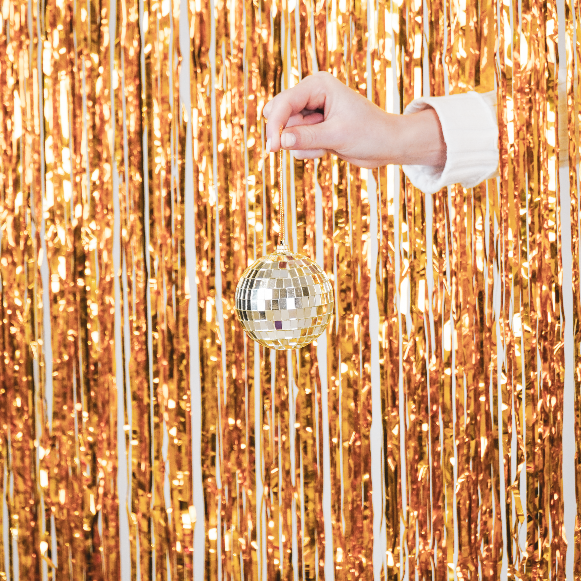 Housevitamin bv - Wholesale Ornament - Christmas Decoration -  Christmas Hanger - Discoball - Foam - Gold - 10x10x10cm3