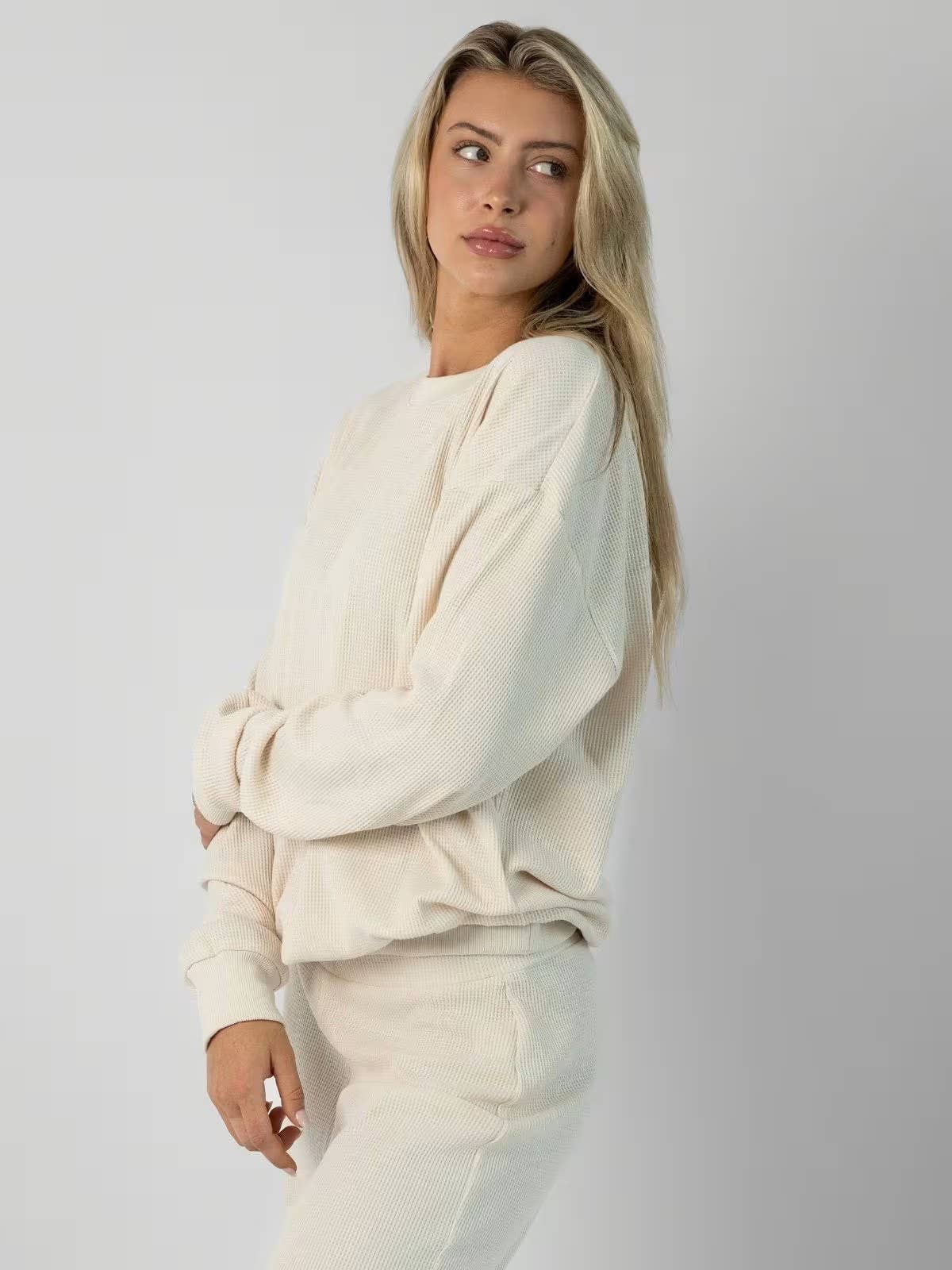 ElevateWell – wholesale Lounge set – Women's – Fashion Casual Solid Color Two-Piece Set4