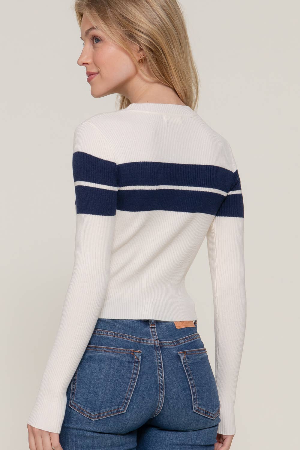 Active Basic | Active USA – wholesale Knitted jumper – Women′s – Long Sleeve Mock Neck Stripe Rib Sweater 5