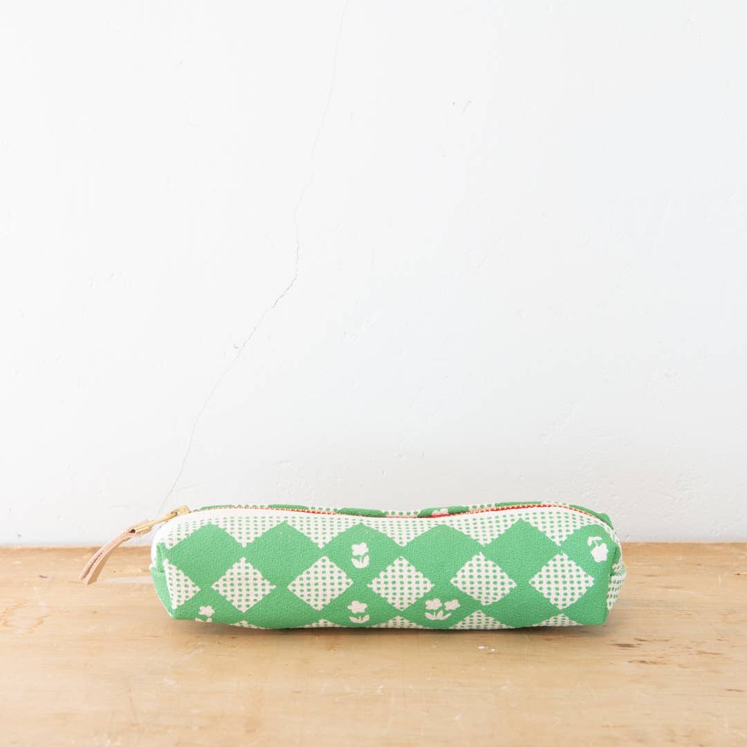 Erin Flett - Wholesale Pencil Case/Pouch - Checkered Quilt Pencil Bag7