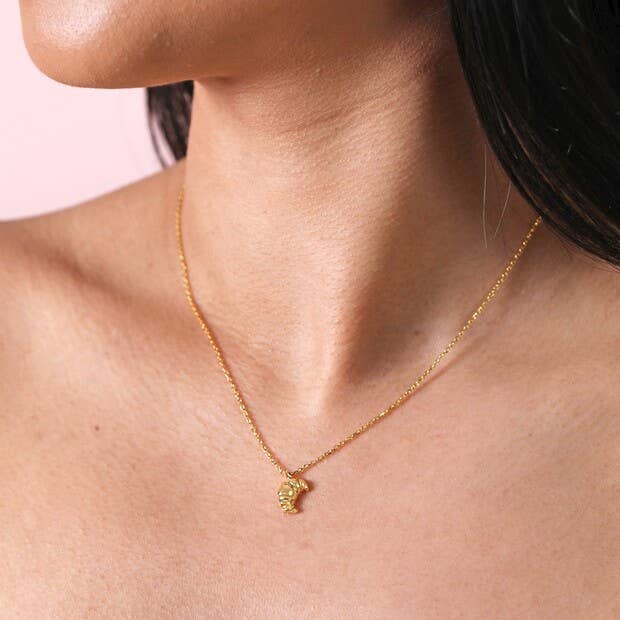 Lisa Angel – wholesale Pendant/charm necklace – Croissant Pendant Necklace in Gold1