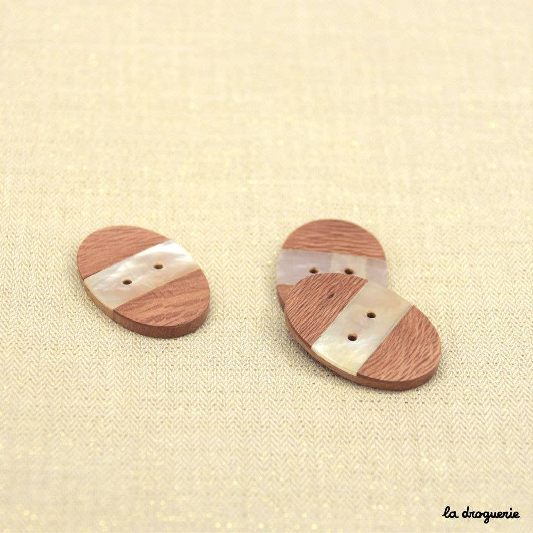 LA DROGUERIE - Wholesale Drukknoop/naaiknoop - Knop "Exotisch ovaal hout + parelmoer" 35 x 24 mm0