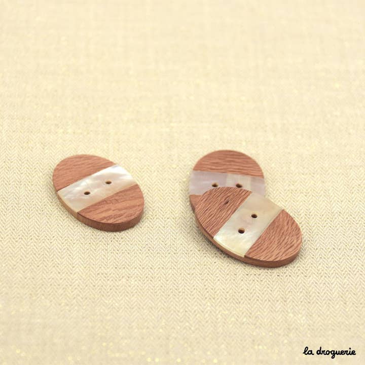 LA DROGUERIE - Wholesale Drukknoop/naaiknoop - Knop "Exotisch ovaal hout + parelmoer" 35 x 24 mm