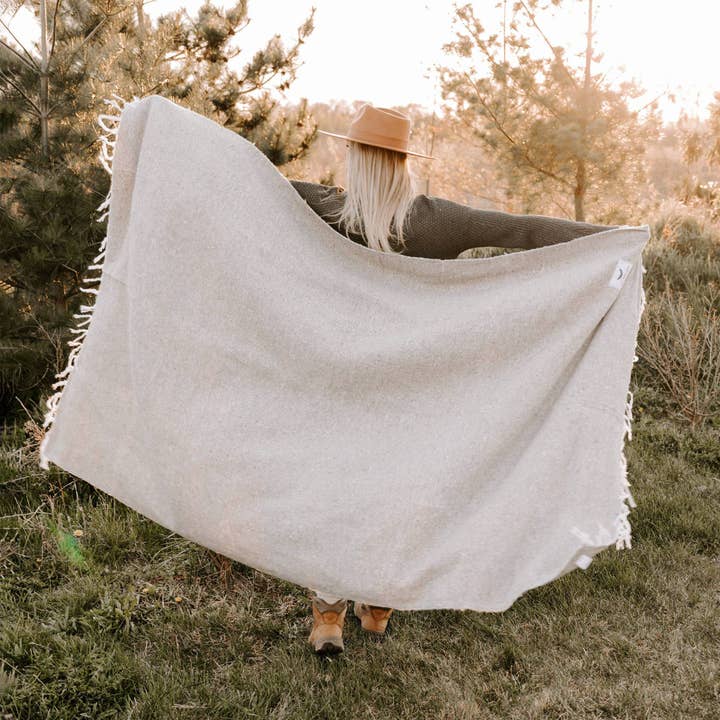 Trek Light - Wholesale Throw Blanket - Handwoven Throw Blanket | Huntington