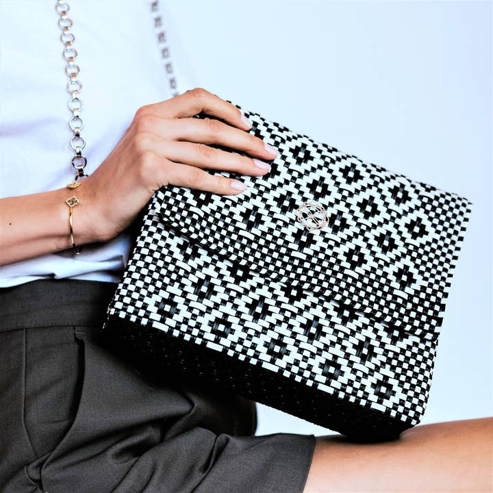 Crossbody Black/ White Aztec for wholesale by Lola's Bag by Georgina Herrera