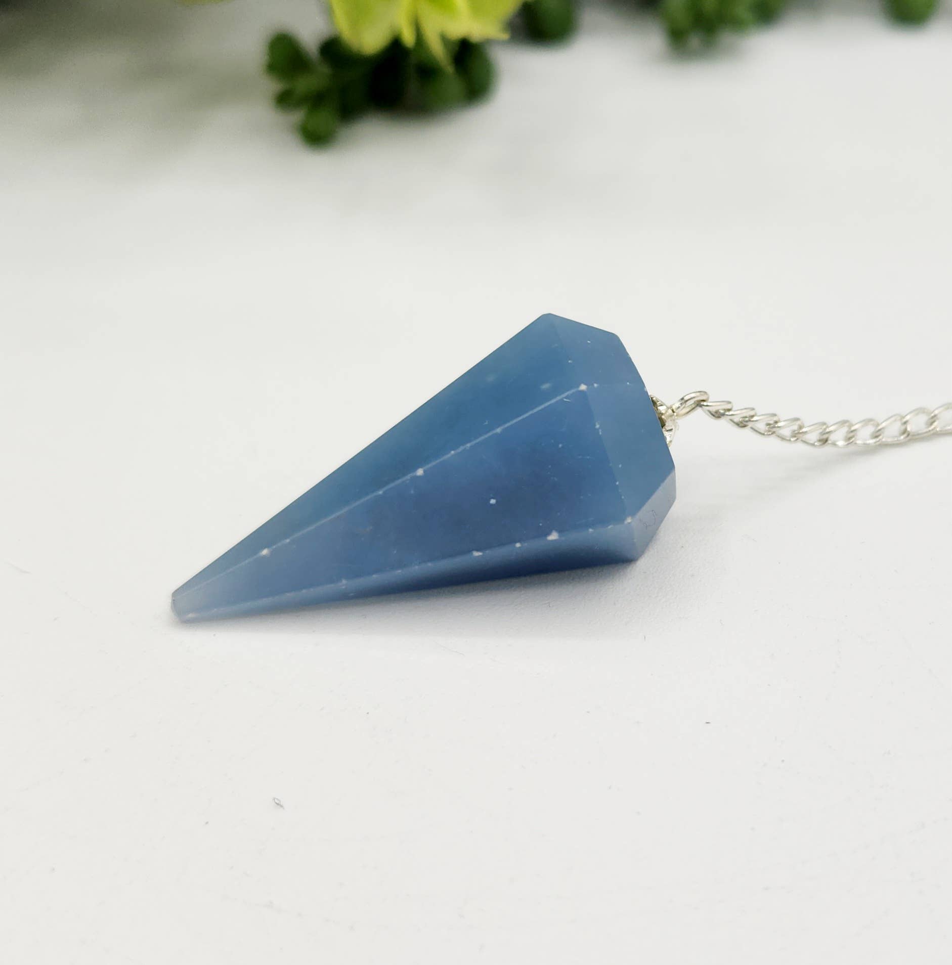 Meraki Gemstones - Vendita all'ingrosso Pietra/cristallo spirituale - Pendolo di Angelite con Catena Placcata in Argento e Perla di Quarzo Ialino7