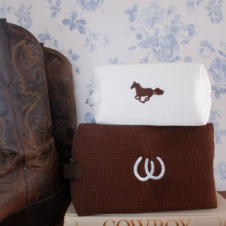 Coastal Cowboy - Wholesale Makeup/Cosmetic Bag - Brown Horseshoe Makeup Travel Bag