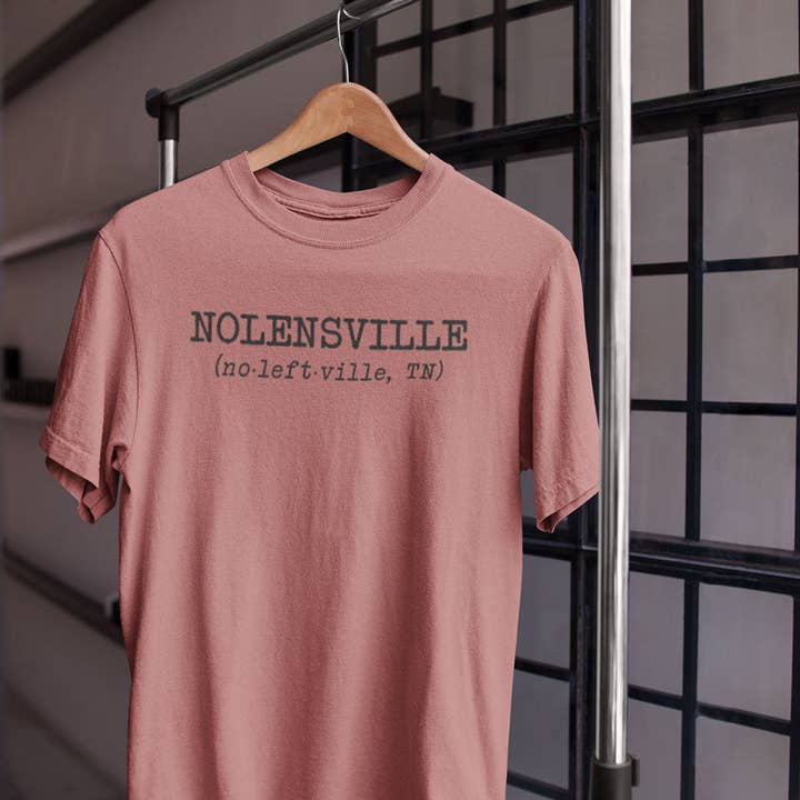nein•link•ville, TN (Blush Frost) Unisex-T-Shirt für den Großhandel von NSP Apparel