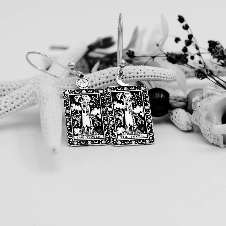 Brincos Torre Tarot Card Gravados em Prata de Lei 925 por atacado de DreamedBy