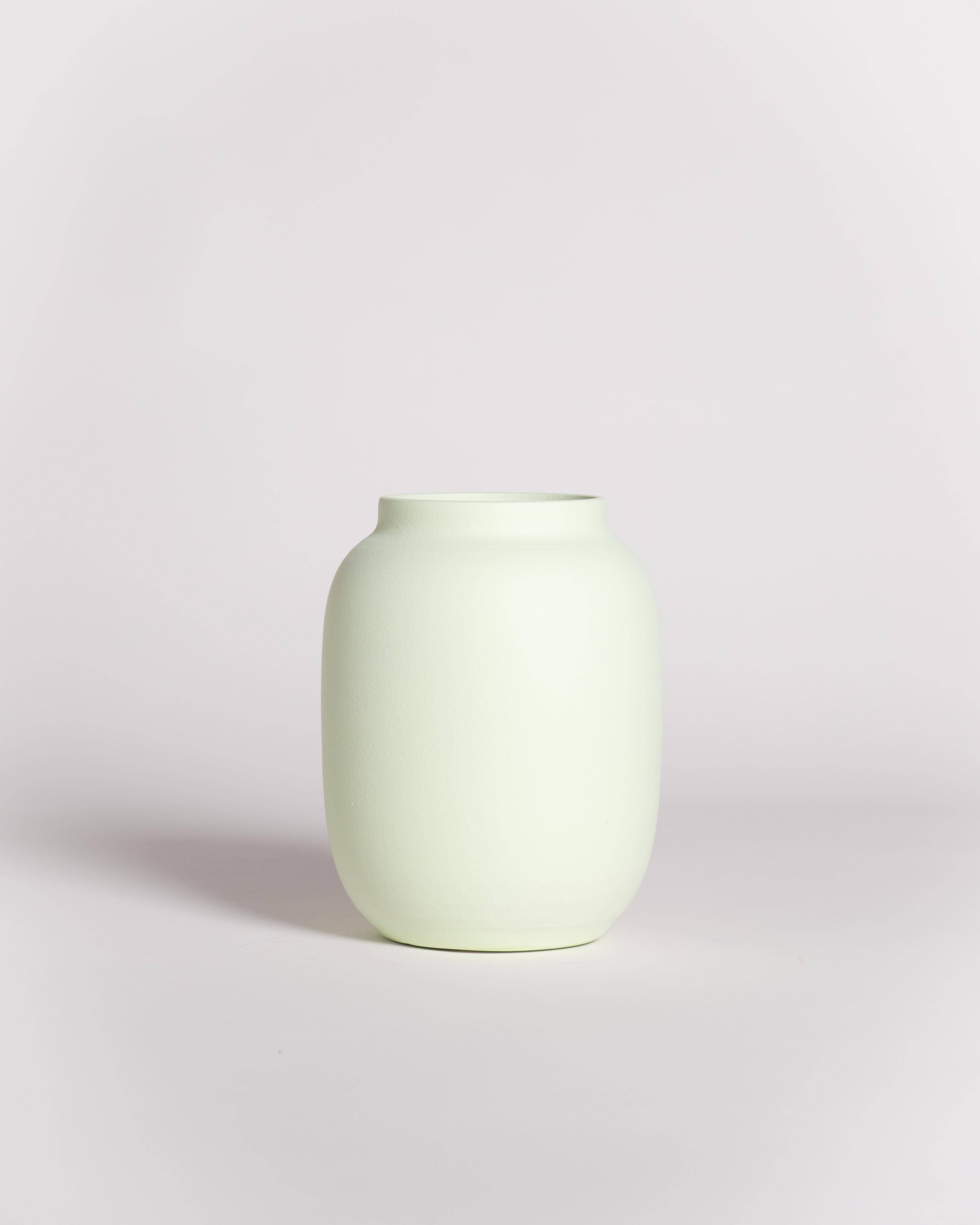 o cactuu - Wholesale Vase - Blanc 04 - Light Green Vase - Perfect for dried flowers 1