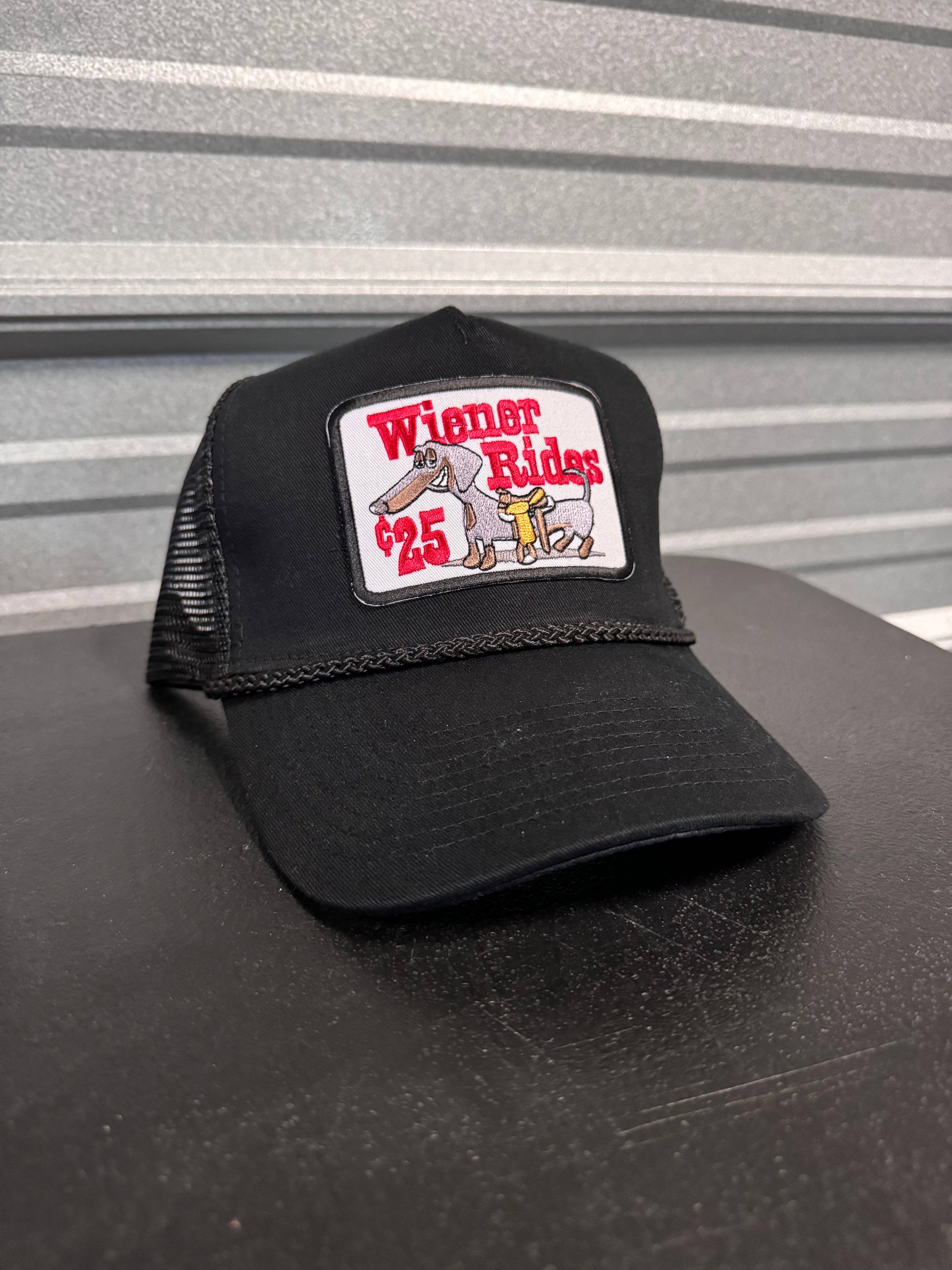 River Bent Hat Co. - Wholesale Truckerpet - Uniseks - Wiener Rides Black Trucker van 25 cent4