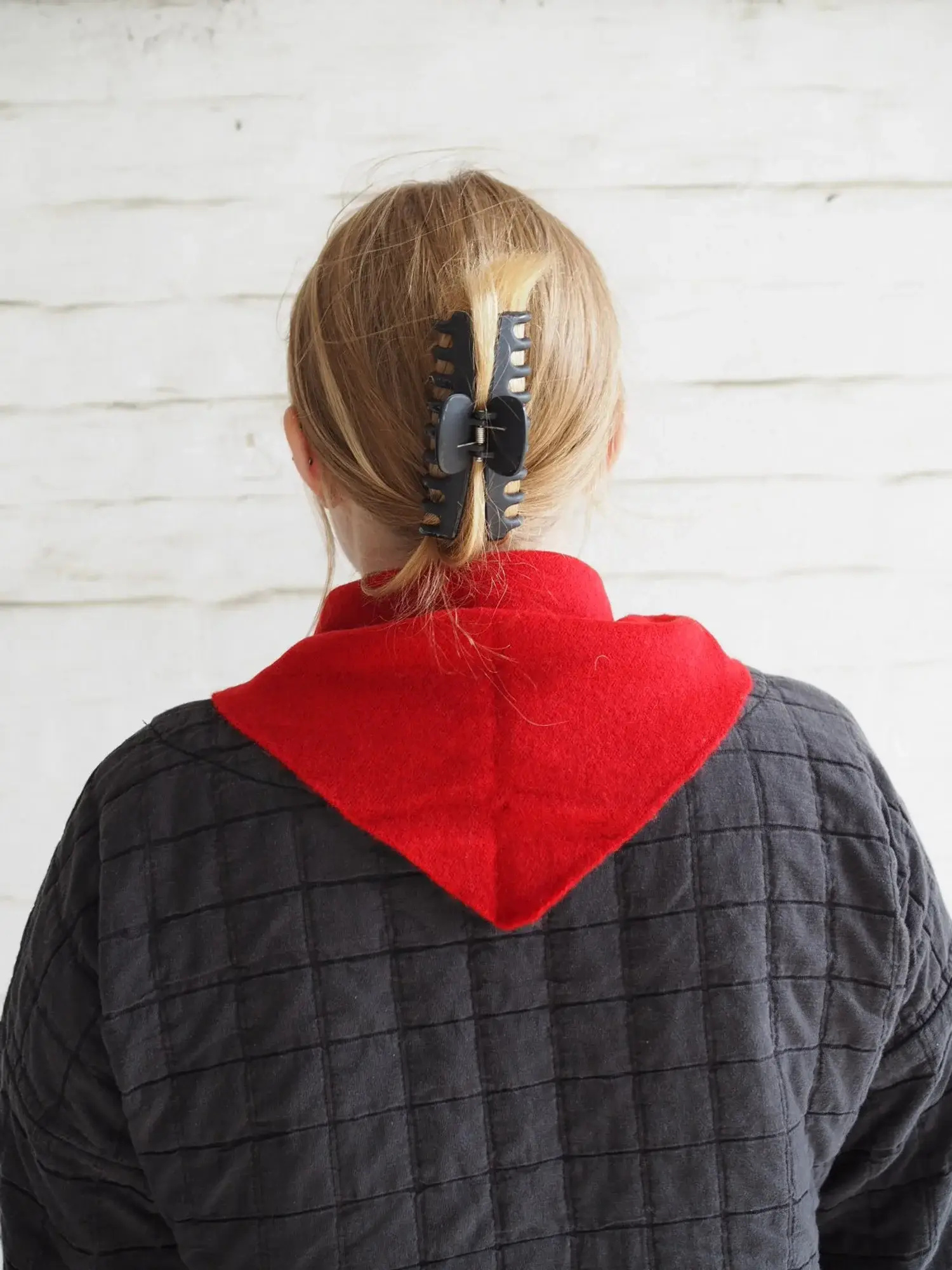 Roake Studio – wholesale Scarf – Women's – Merino Wool Triangle Scarf10