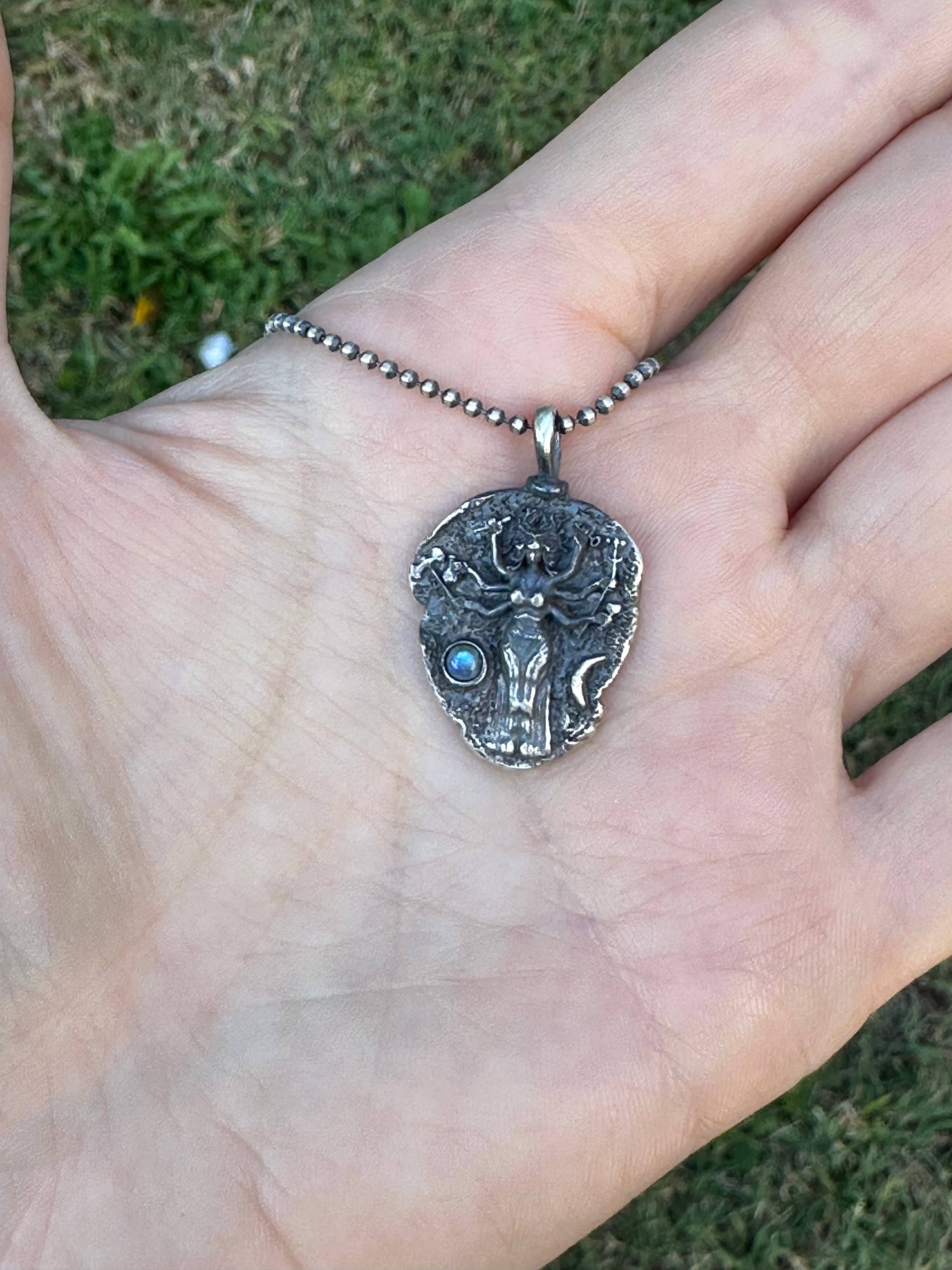 Flesh & Soul – wholesale Pendant/charm necklace – HECATE GODDESS Of WITCHCRAFT Moonstone Necklace9