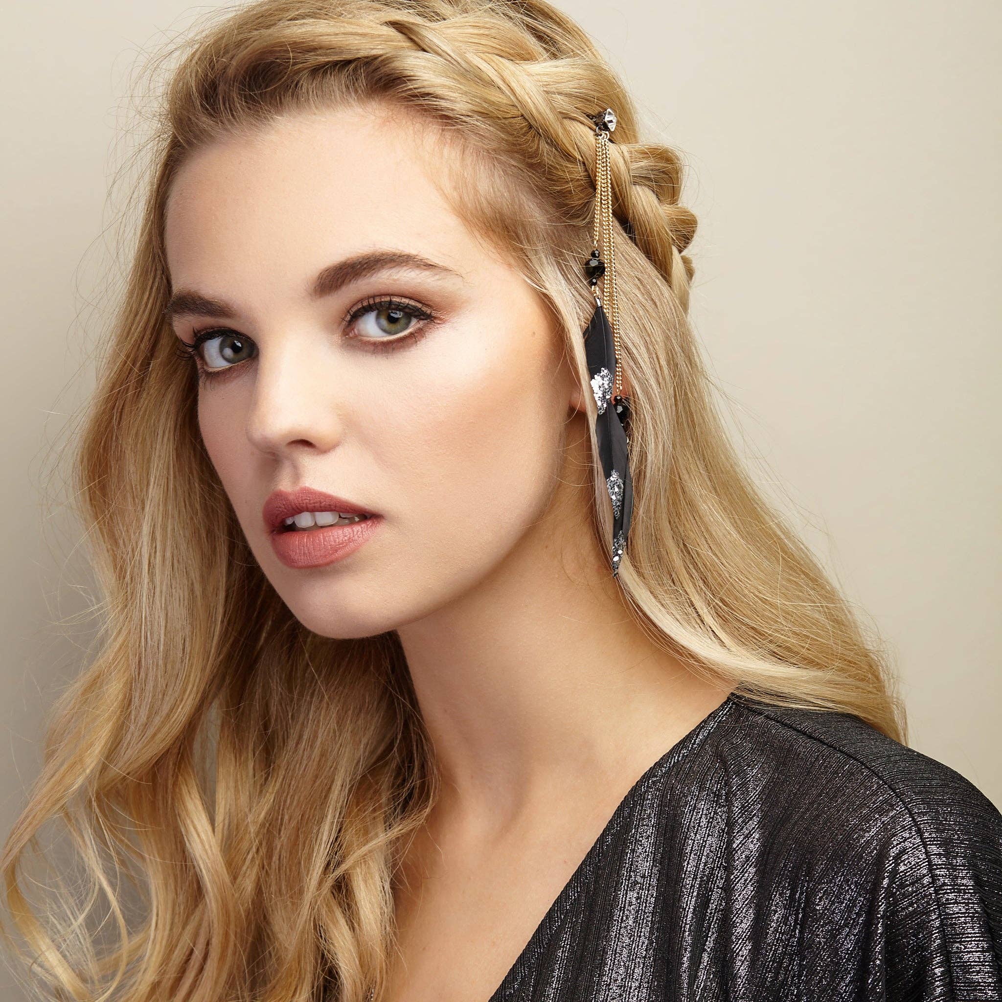 QueenMee Accessories - Wholesale Hair Clip - Women's - Feather Hair Clips with Glitter2