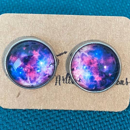 SMA Artistry Creations - Wholesale Knopjes/oorstekers - 12 mm Galaxy-design glazen cabochon oorknopjes34