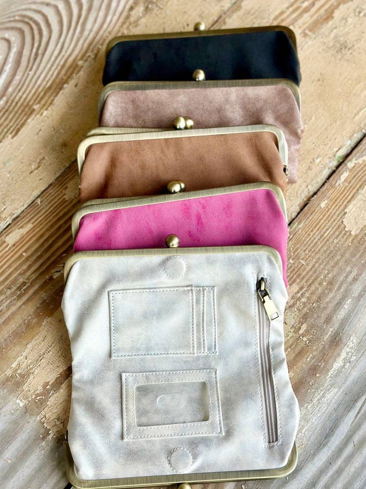 Karen Kiss Lock Clutch Bag for wholesale by MiMi Wholesale