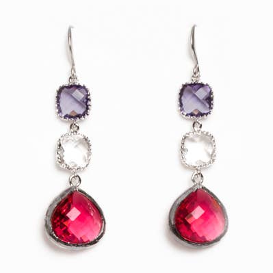 3 BOUCLES D'OREILLES PENDANTES pour la vente par Avenue Chic