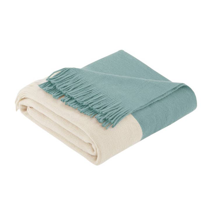 Olliix - Wholesale Throw Blanket - Soft Warm Cashmere-Like 50x60" Throw Blanket4