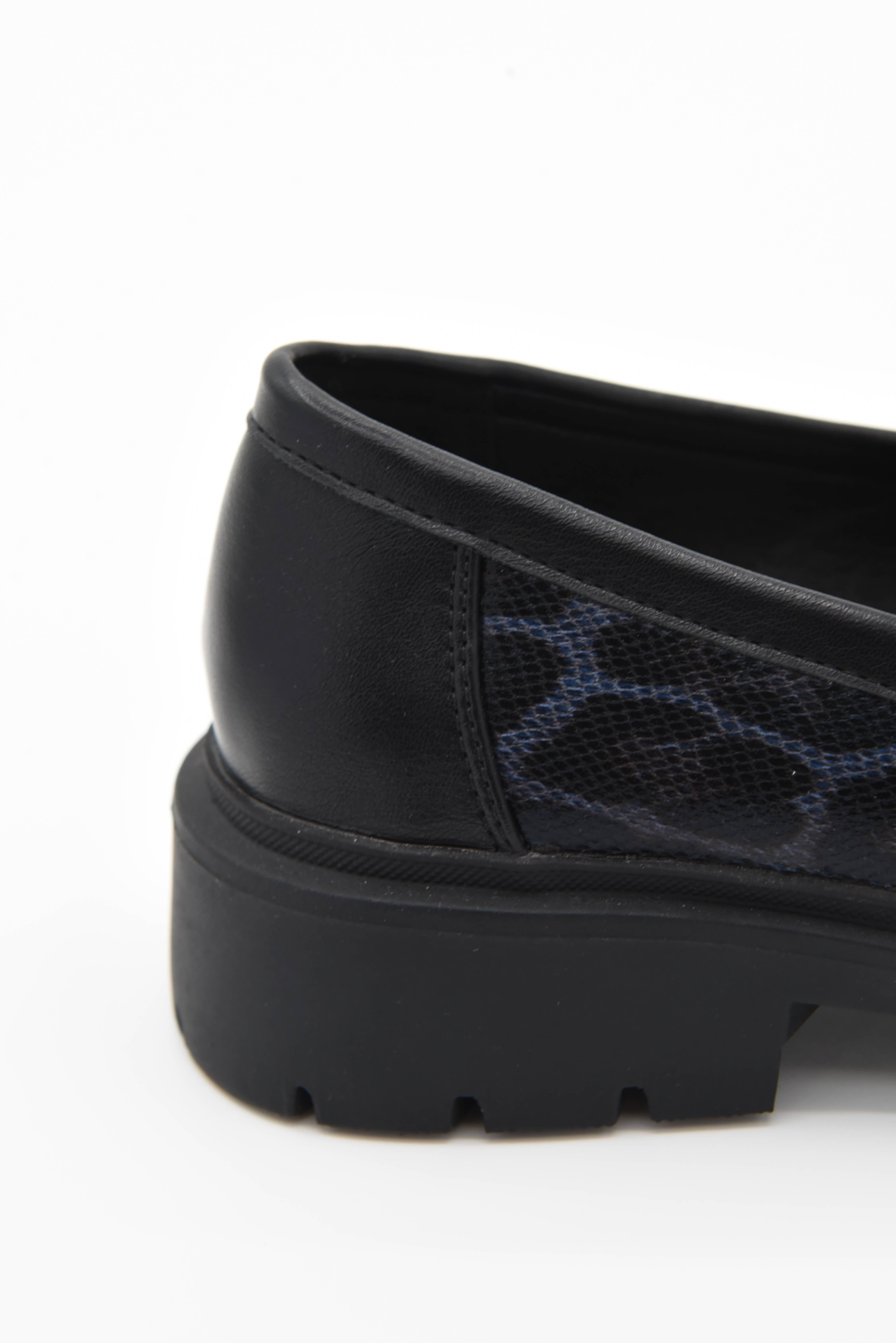 Azarey - Wholesale Loafers - Women's - Chunky snake animal-print loafer 459K050 11