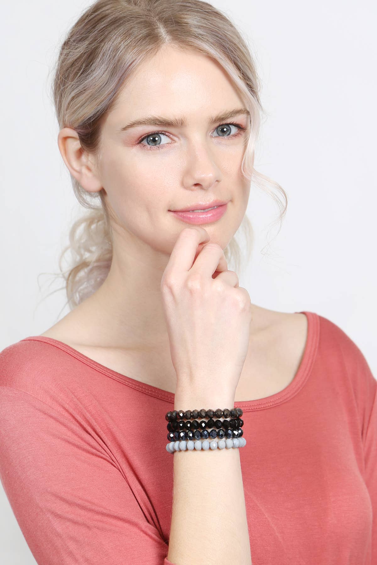 MYS Wholesale Inc - Vente Parures de bijoux - Bracelet extensible en perles de cristal à quatre lignes22