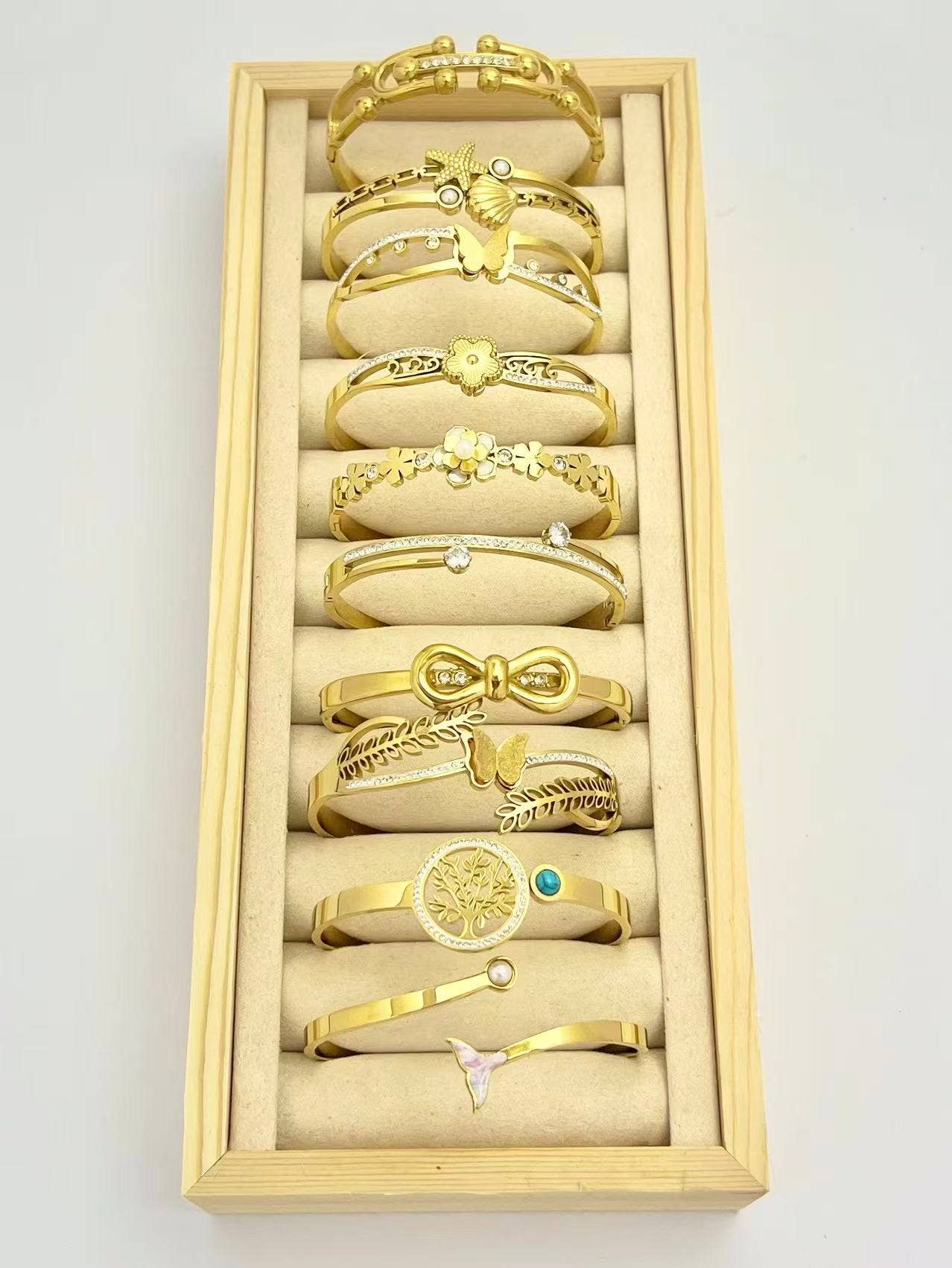 COSMOS - Wholesale Jewelry Set - Set of 10 chic trendy patterned bangles in stainless steel1