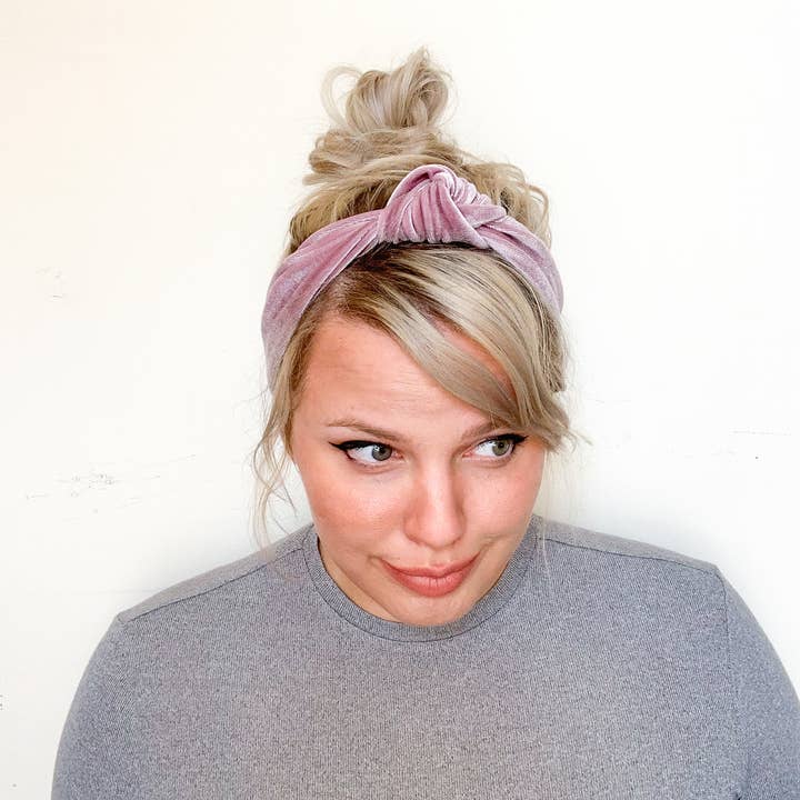 Iris Atelier – Bandana - Mulher por atacado – Envoltório de cabelo de veludo com nó elástico (menor)1