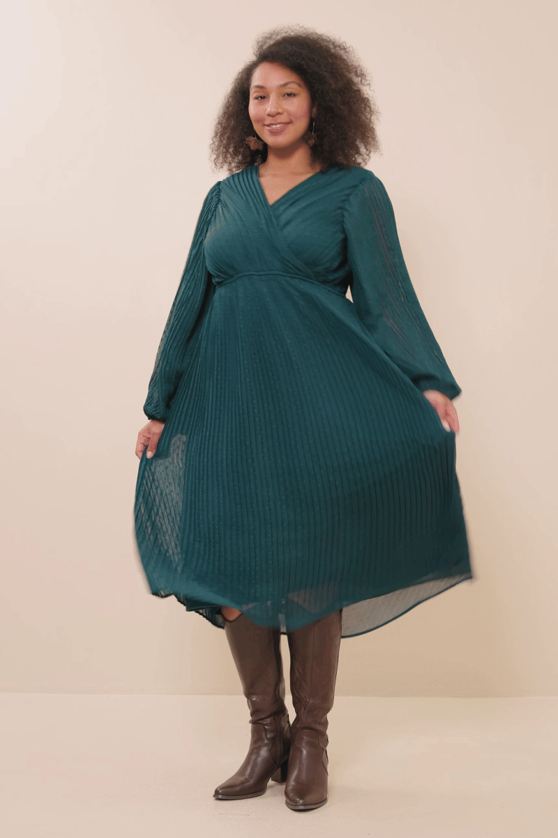 taling Dames geplooide Swiss Dot overslagjurk voor groothandel op Faire6