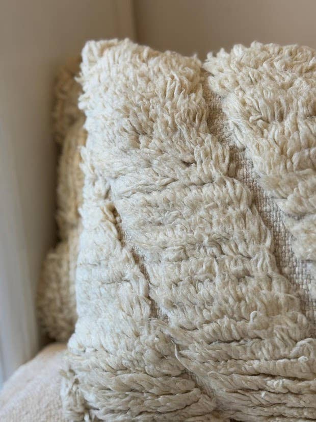 NOMAD BY LIV - Vendita all'ingrosso Fodera cuscino decorativo - Fodera per cuscino Beni Ouarain fatta a mano - Avorio (60 x 40 cm)2