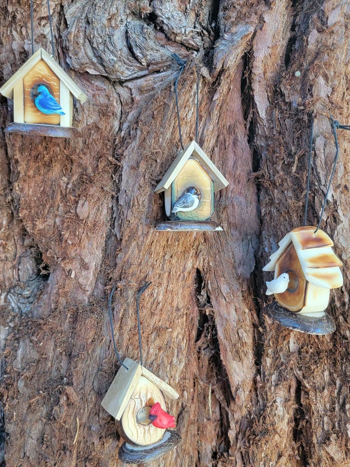 Home Decor Christmas Bird Houses (Birdhouse) Ornaments for wholesale by Pampeana