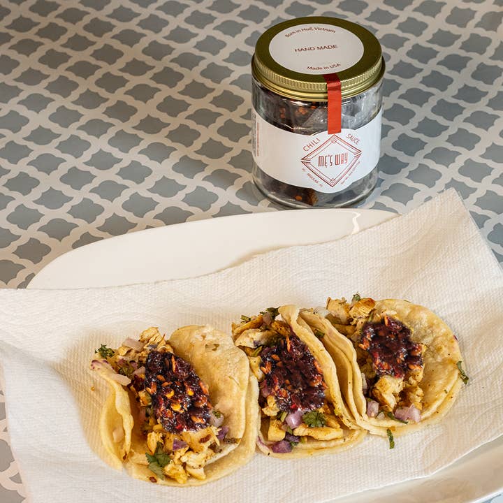 Me's Way LLC - Wholesale Sauce - MẸ’S WAY CHILI SAUCE – VEGETARIAN-8oz16