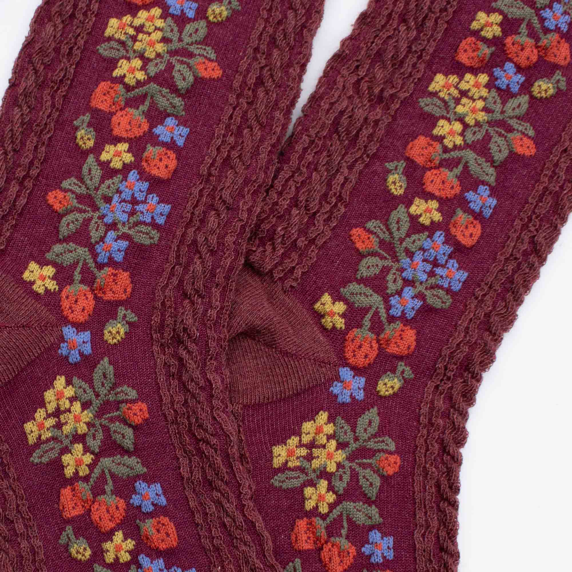 Tiepology – Großhandel Socken – Damen – Vintage-Socken mit Erdbeermotiv6