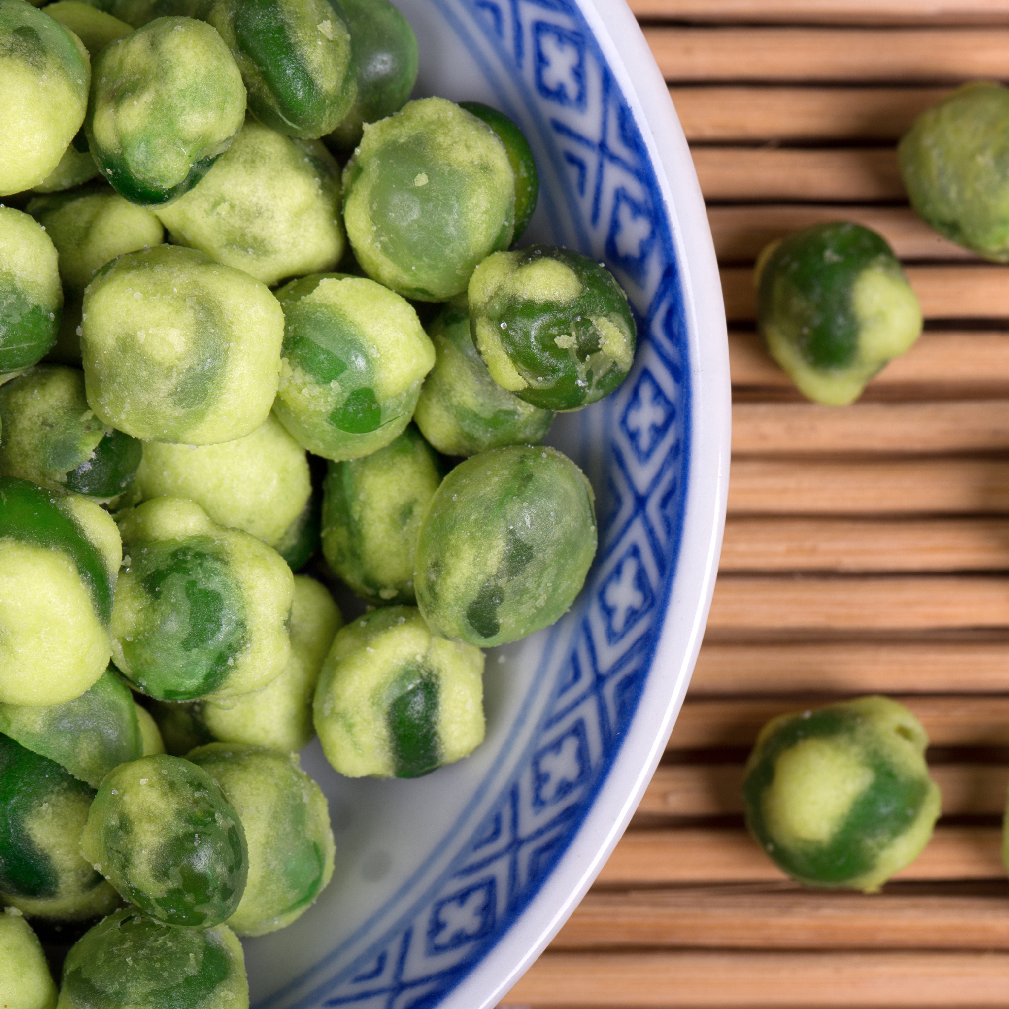 utoppa GmbH – Engroshandel Nødder – KOH-KAE Grønne ærter med wasabi 180 g1