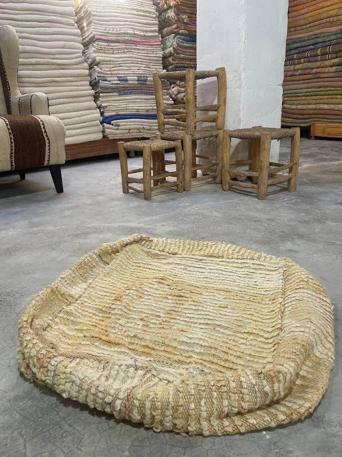 Vintage Farverig Puf, uld, okker, offwhite for engroshandel hos NOMAD BY LIV