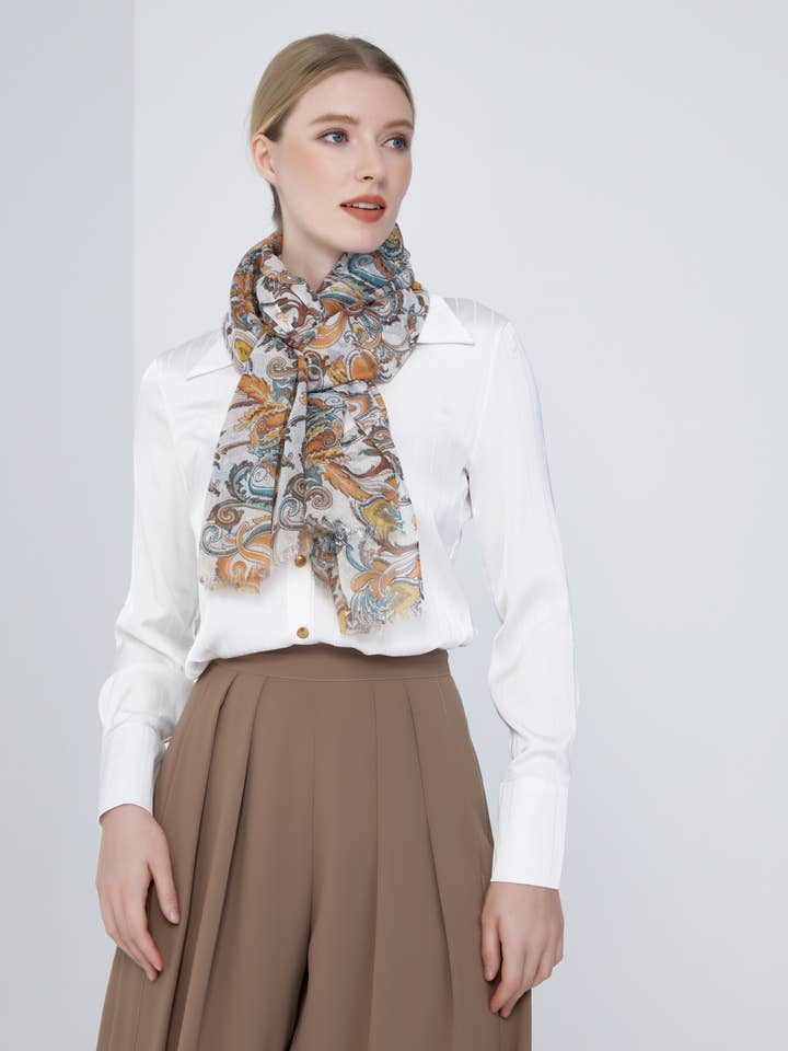 Sciarpa Eleganza Paisley Dorata – Sciarpe per Donne per la vendita all'ingrosso da parte di Aavion