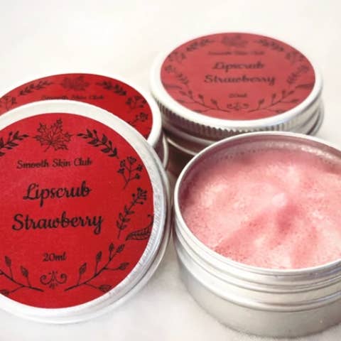 Gommage à lèvres aux fraises pour la vente par Smooth Skin Club