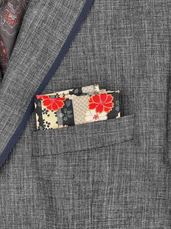 Sakura Rayures Poche Carré pour la vente par Olaf Olsson