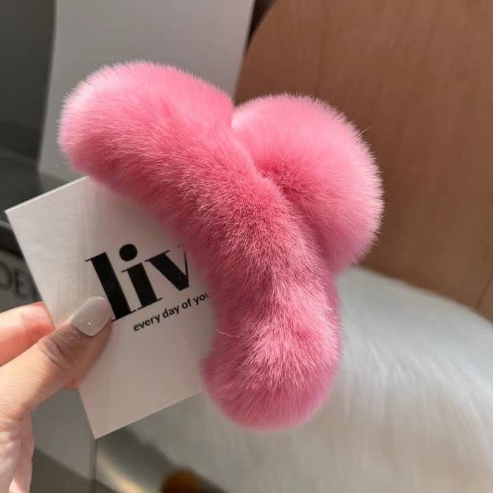 Little Trendy - Wholesale Hair Clip - Women's - Furry plush hair claw clip for women4