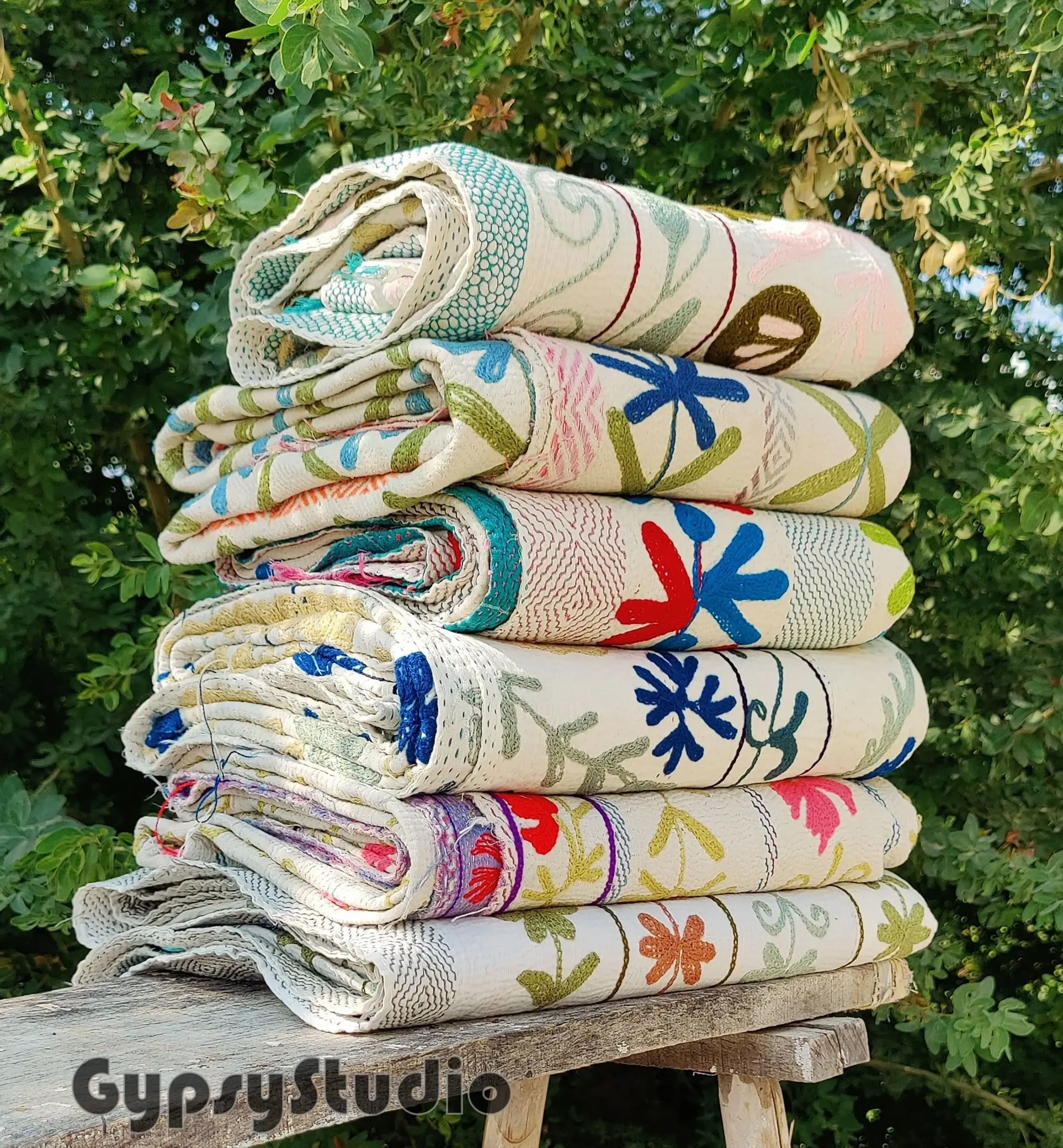 Bhawana Handicrafts - Wholesale Quilt - 5 Piece Lot, White Suzani Bed Spread Tapestry Colorful Quilt8