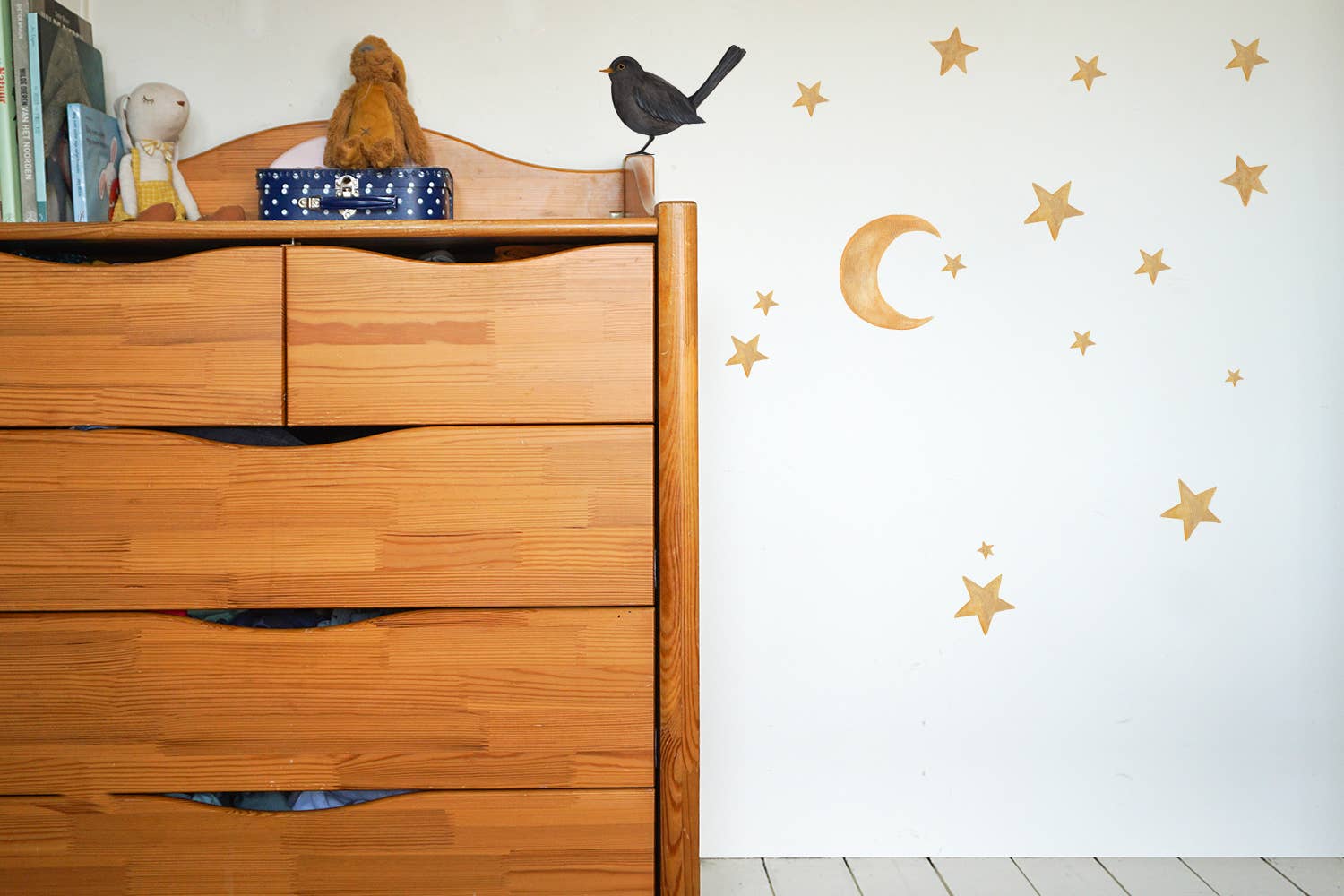 Lotte Drouen – wholesale Wall stencils – Wall sticker Merel M3