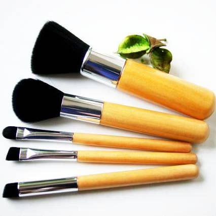 Set di pennelli per la vendita all'ingrosso da parte di Concinnity Cosmetics - The Swedish Brand