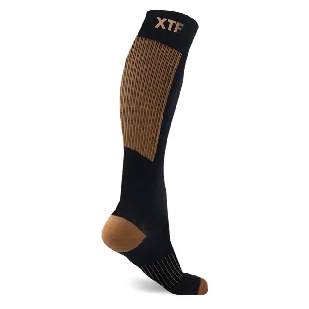 Brown SOCKEN MIT KUPFERANTEIL - BRAUN für den Großhandel auf Faire0