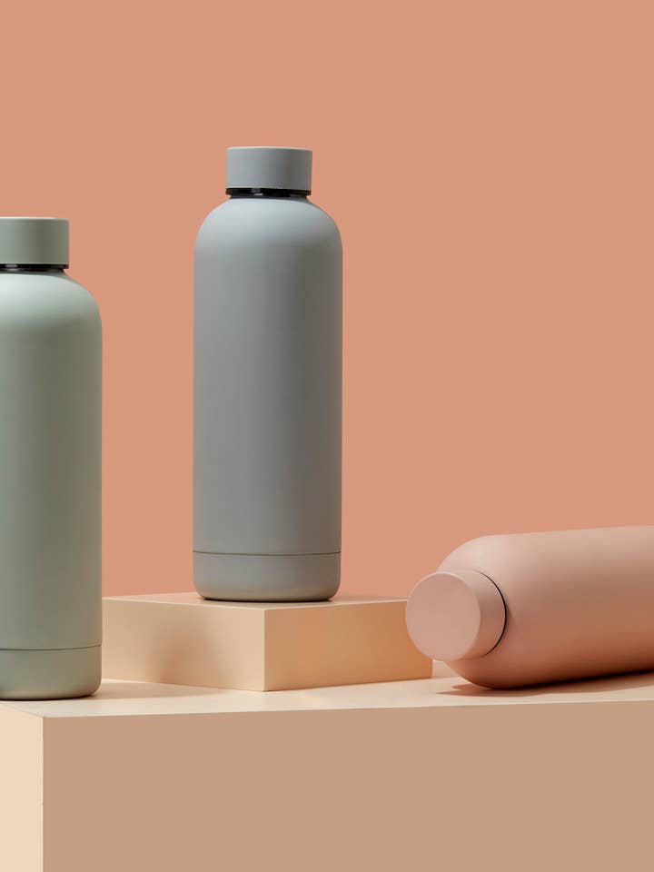 17oz / 500ml Stainless Steel Water Bottle and other Purchase Wholesale gym. Free Returns & Net 60 Terms on Faire trending on Faire.