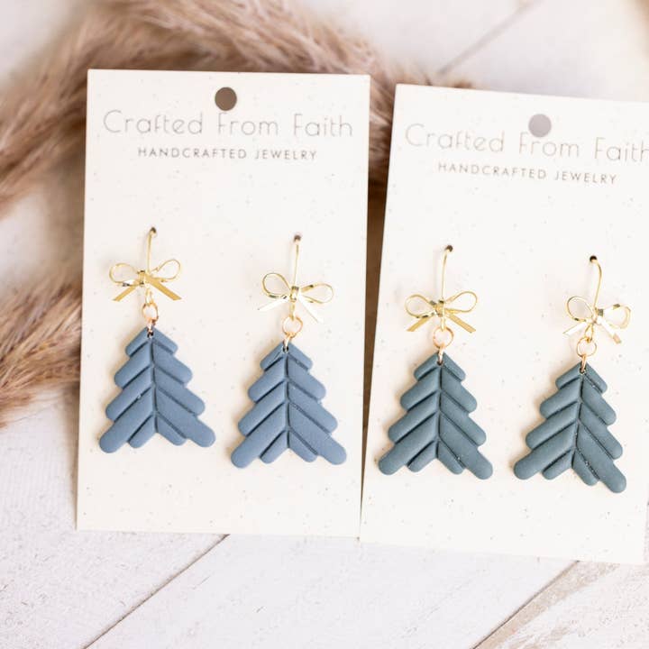 Geometriske vintertræøreringe for engroshandel hos Crafted From Faith, LLC