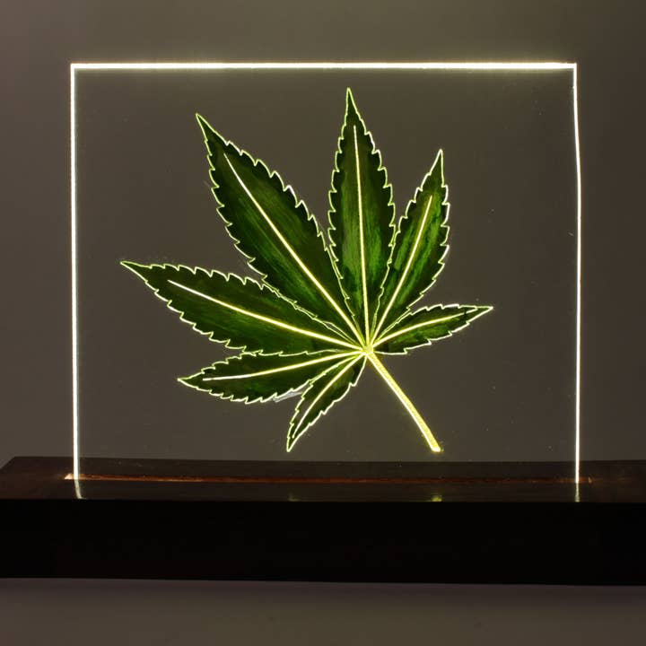 Cannabis leaf (Light Impression) for wholesale by Art of lamp