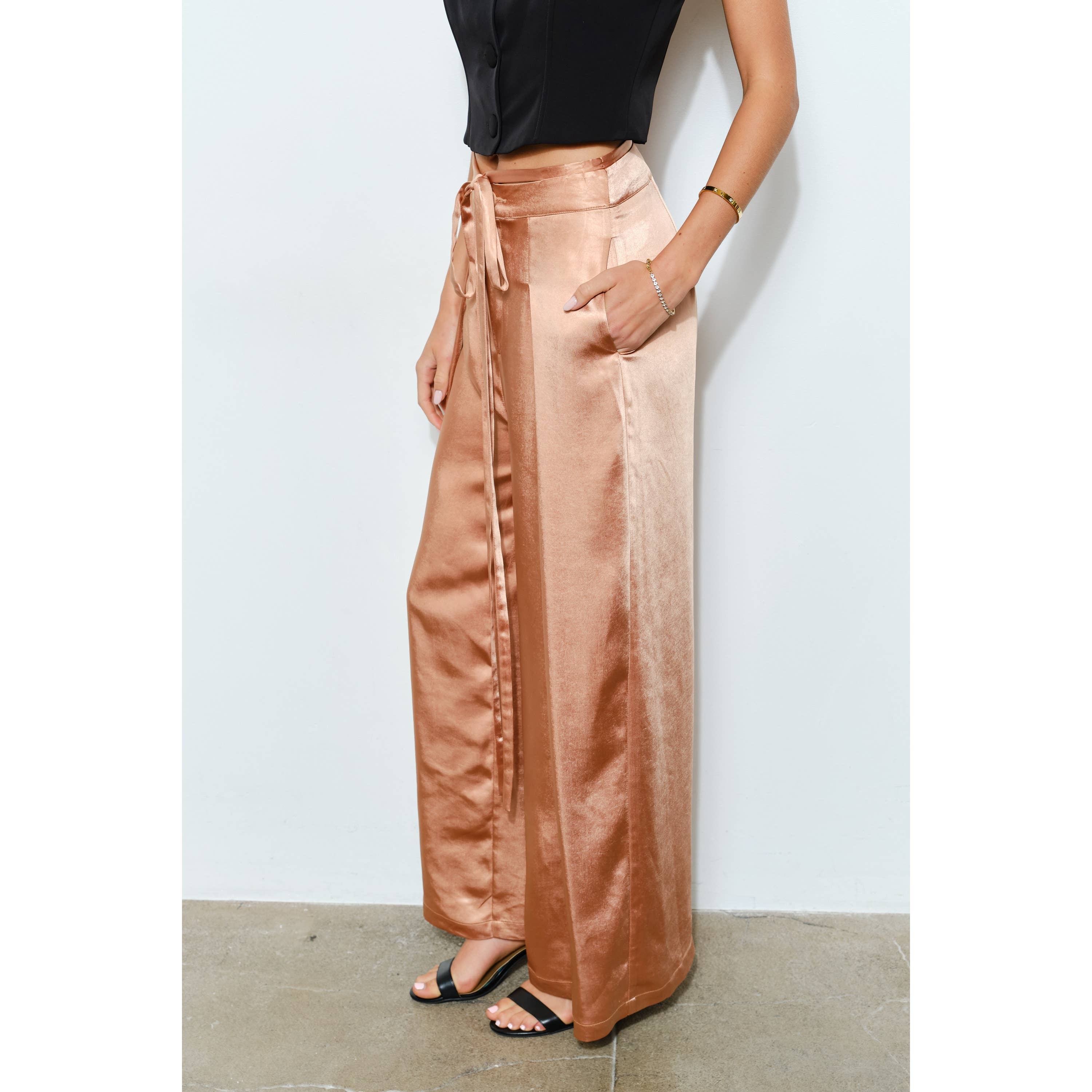 INA - Vente Pantalon – femme - Pantalon large en satin avec pli avant10