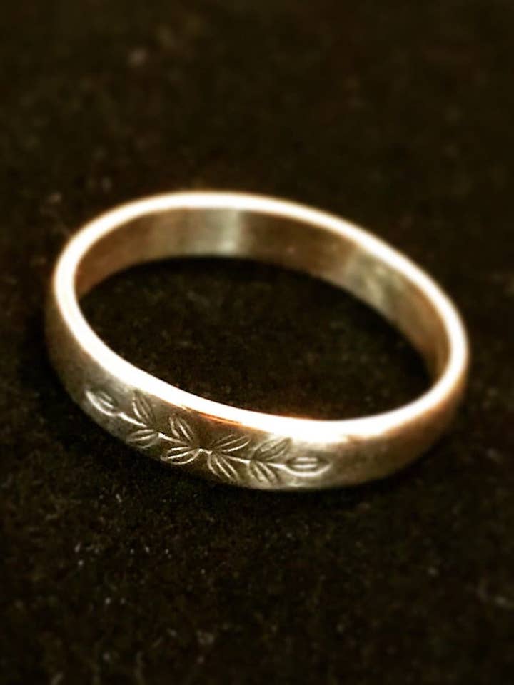 La banda d'oro Laurel per la vendita all'ingrosso da parte di Azamel