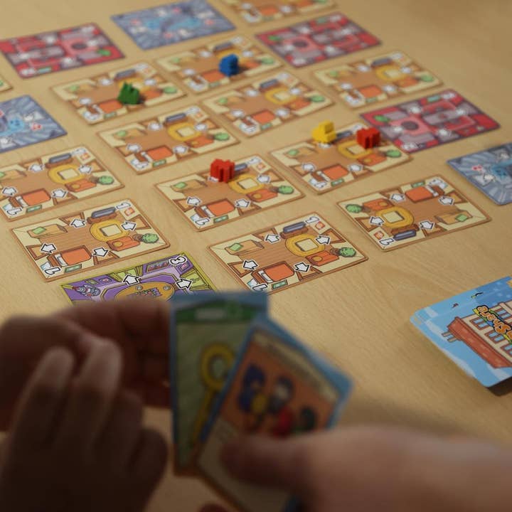 MUSOKA STUDIO - Wholesale Board Game - Room Share - Board Game (FR or EN)5