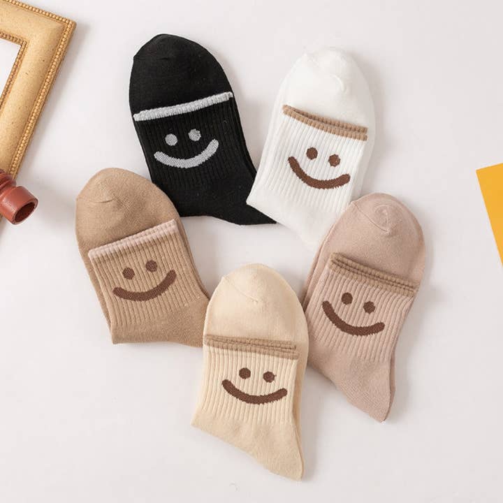 Funkyrel® Atzbranding Limited - Wholesale Socks - Women's - Rufia - Smiley Face Pattern Autumn Winter Socks